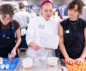 Future doctors are learning to cook to give patients better nutrition advice