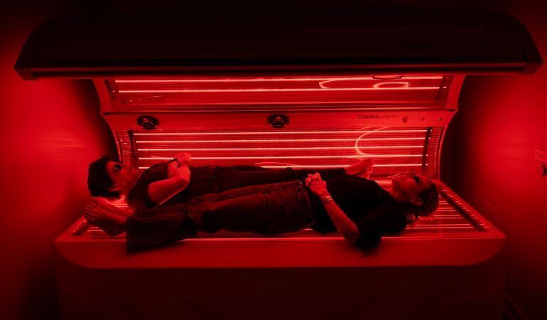 Red light therapy and saunas: Wellness strategies with benefits