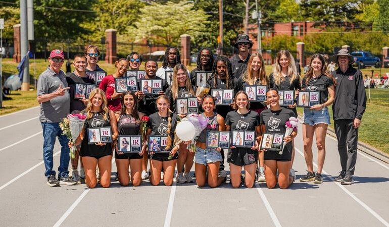 Bears celebrate seniors at Southside Power and Fitness Invitational