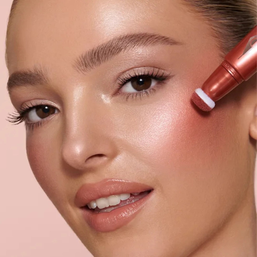 Charlotte Tilbury Beauty Light Wand Amazon Sale for "Supermodel Cheekbones"