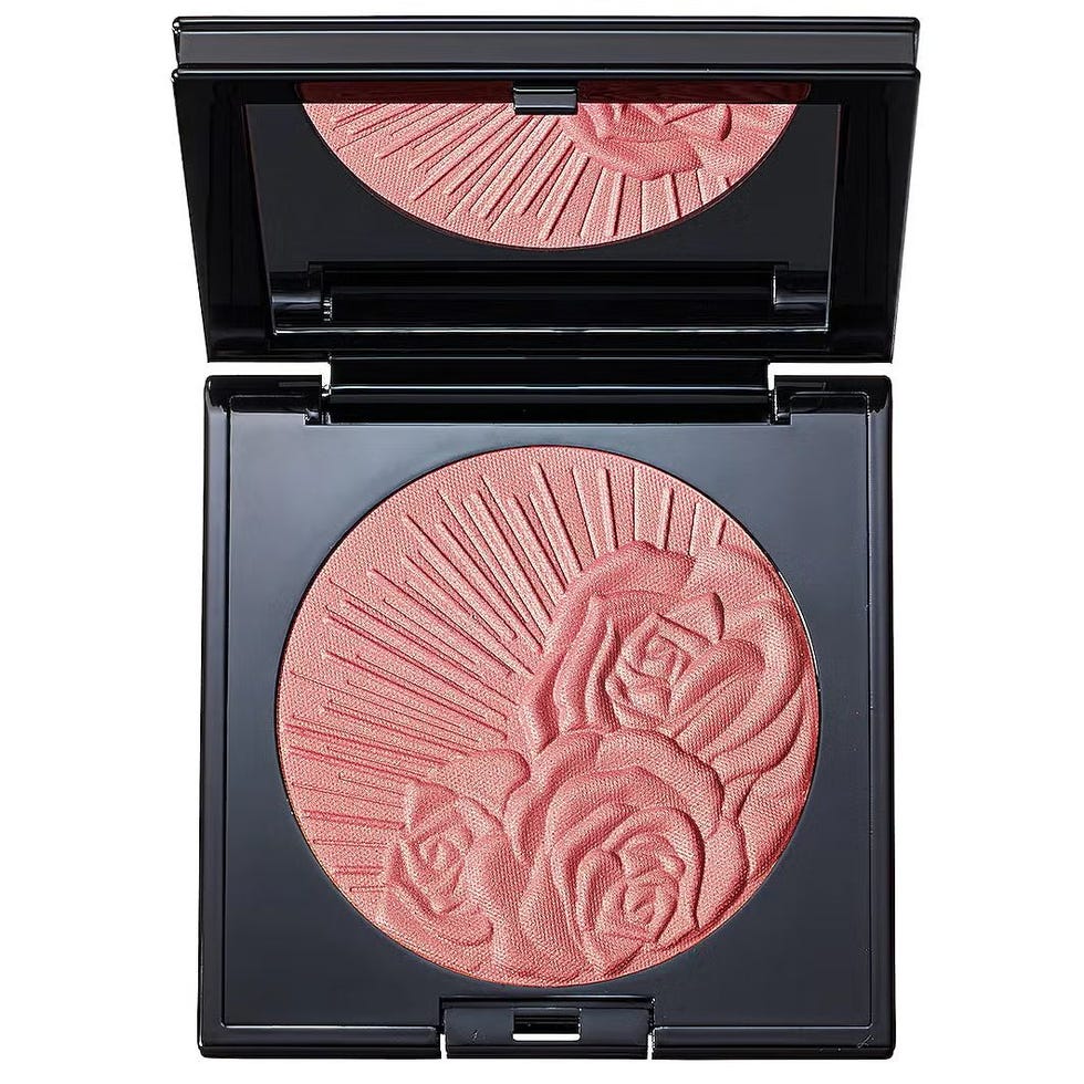 <strong>Skin Fetish: Divine Blush</strong>