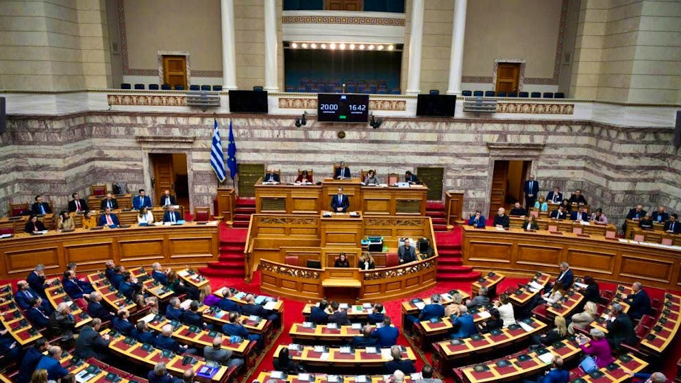 ARCHIVE - Debate in the Greek parliament. Photo: Michael Varaklas/AP/dpa
