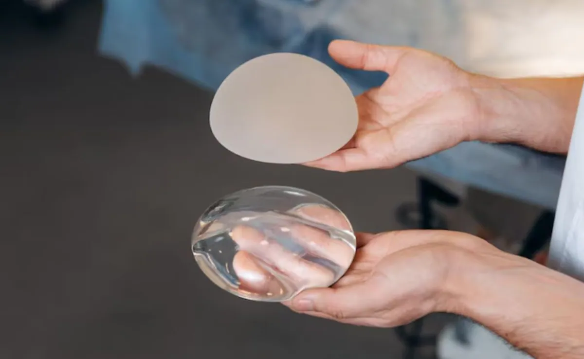 Implants may require multiple surgeries and long-term investment over the course of your life. Photo: Freepik