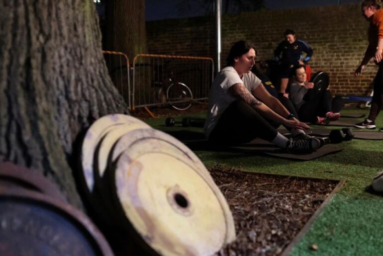 Doctors want more women lifting weights. Experts say welcoming gyms and education would help