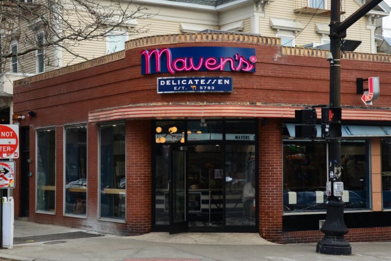 Jewish deli Maven’s Jr. opens on Thayer Street