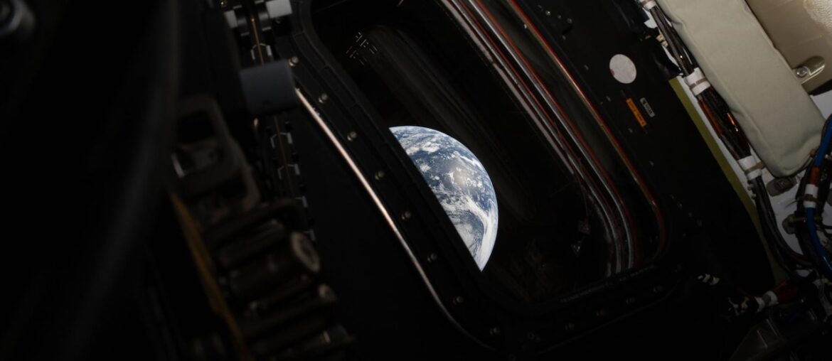 Reid Wiseman captures first photo of Earth’s blue beauty