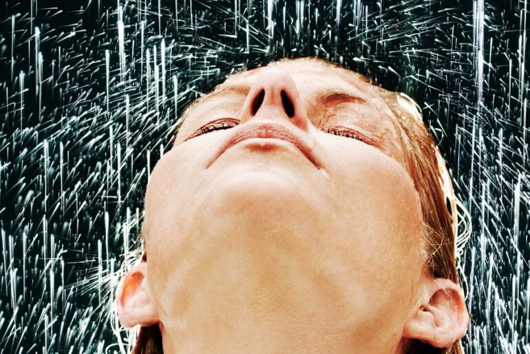 Should You Shower in the Morning or Night? A Derm Weighs In