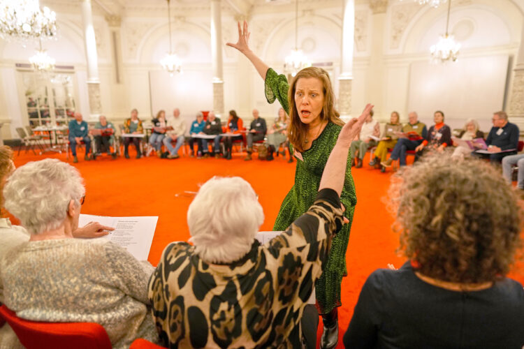 ‘Music is like vitamins:’ Singing circle offers support for people with dementia