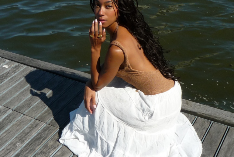 8 Shimmering Body Oil That Looks Expensive, Not Tacky