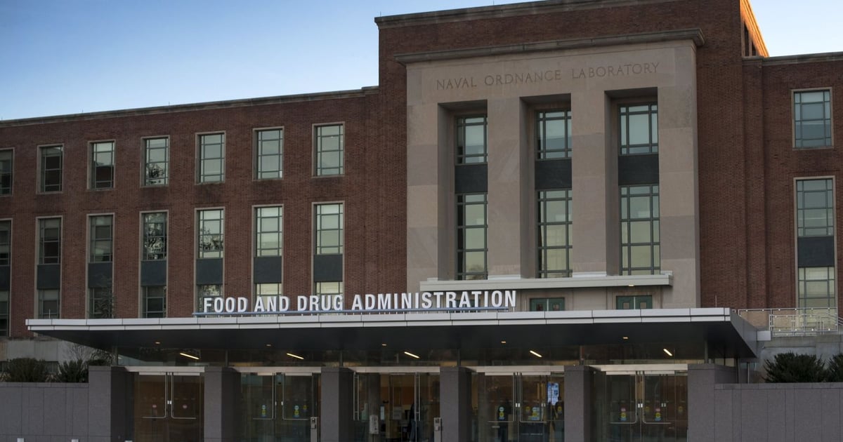Comments flood in on FDA DSHEA meeting