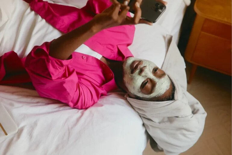 6 Financial Truths That Hit Different When You Didn’t Grow Up With Money