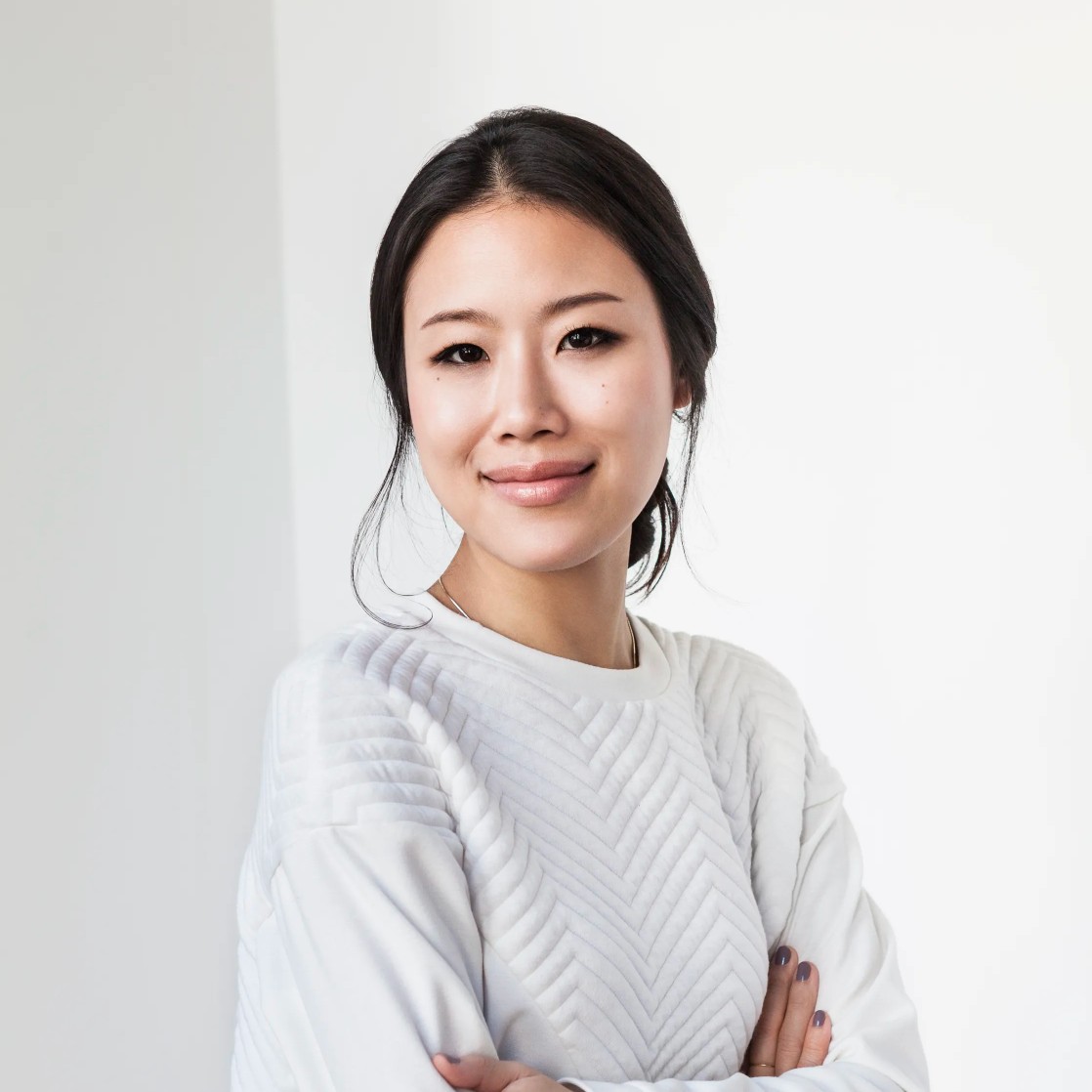 Alicia Yoon Headshot