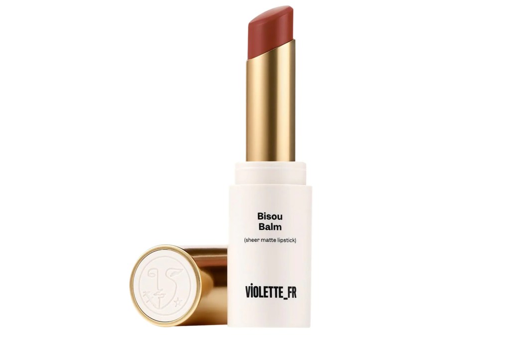 Violette_FR Bisou Balm sheer matte lipstick in the color "Calque."