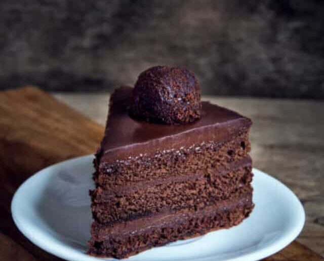 Moist Gluten-Free Chocolate Cake Recipe For A Decadent & Flourless Dessert