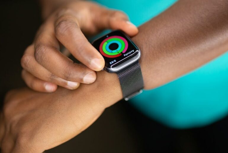 6 ways your smartwatch is lying to you, according to science