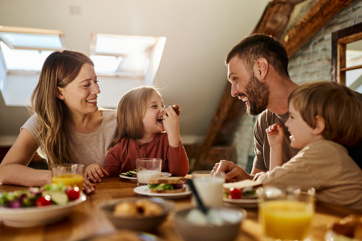 Take a seat to eat: Sitting down to dinner as a family encourages conscious eating