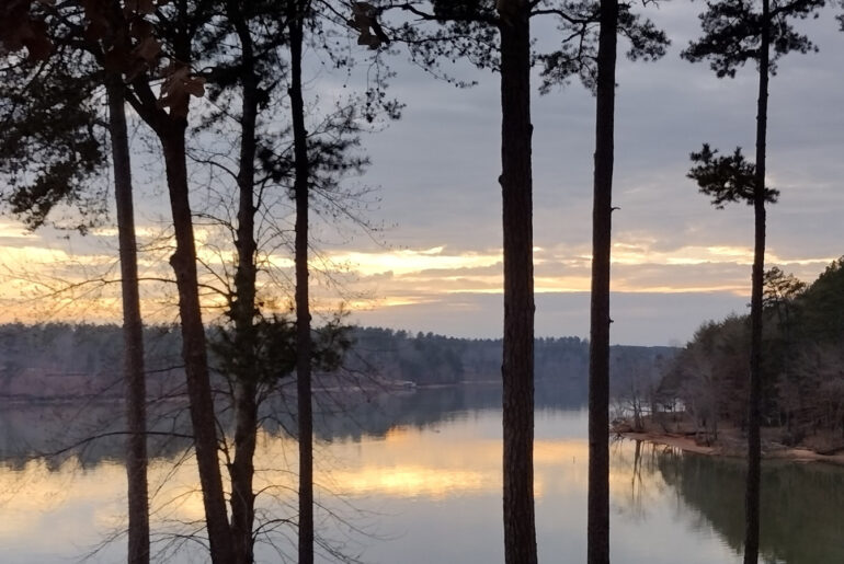 North Carolina's Underrated Lake Is A Pristine Blue Ridge Gem With Crystal-Clear Water And Serene Beauty