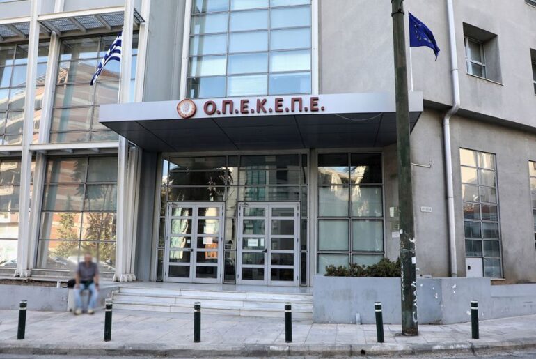 Lawmakers face looming immunity vote