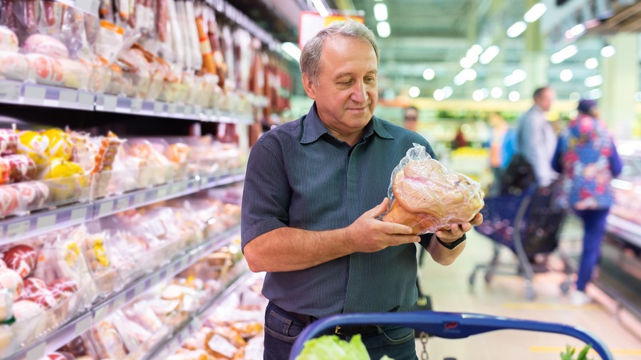 Should Older Adults Eat More Meat? Low-Protein Diets Linked to Muscle Loss and Weakened Immunity