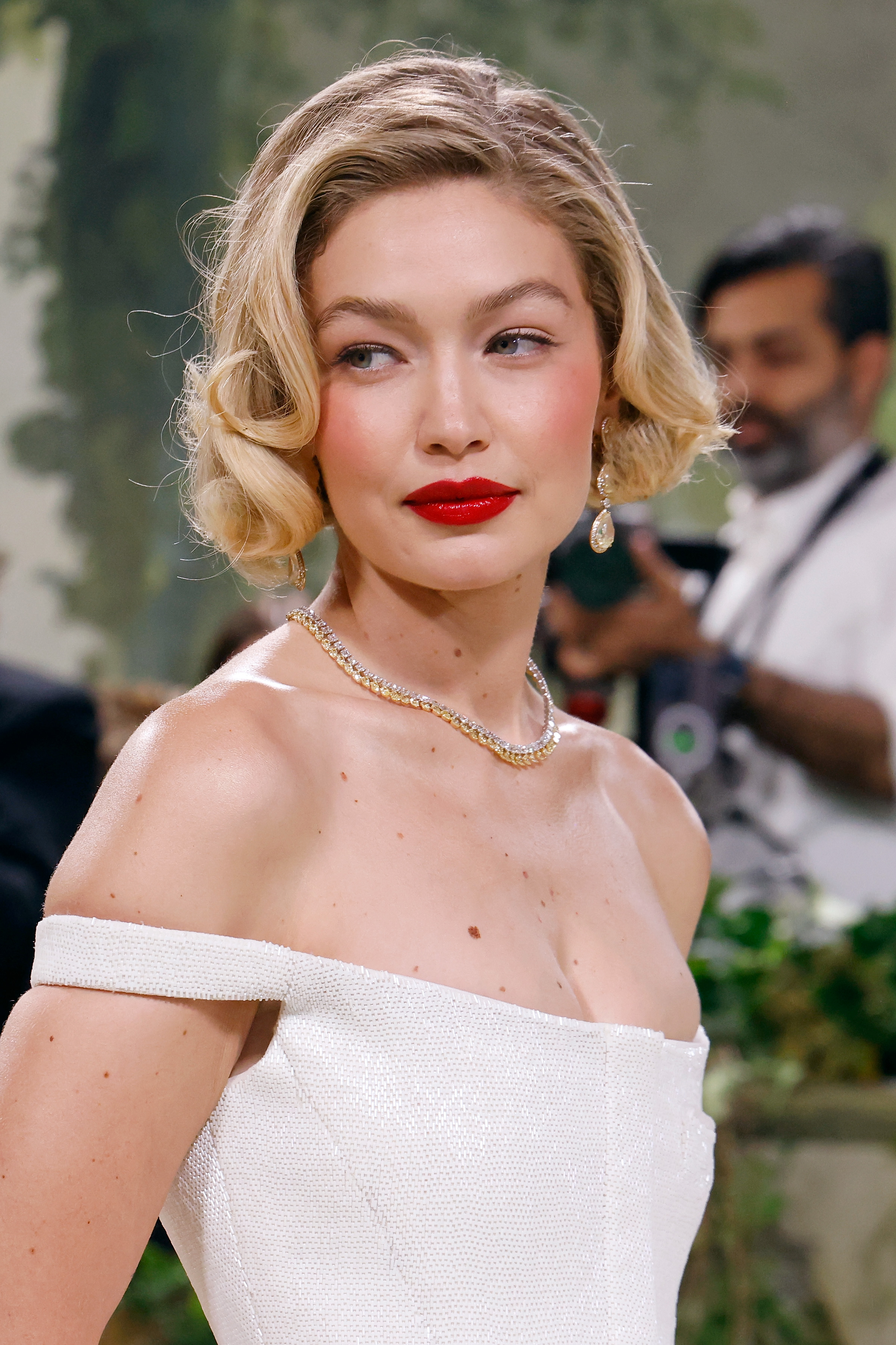 Gigi Hadid attends the 2024 Costume Institute Benefit for "Sleeping Beauties: Reawakening Fashion" at The Metropolitan Museum of Art on May 06, 2024 in New York City.