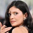 Expert tips for trying barely-there brows