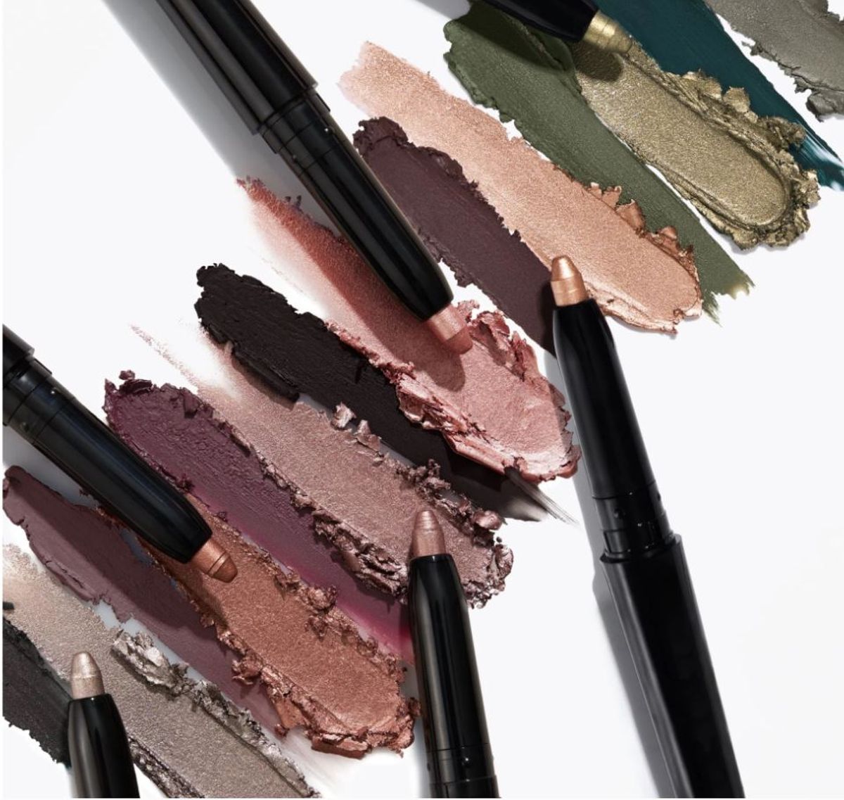 Shoppers say the pencil is 'best' for ageing eyes
