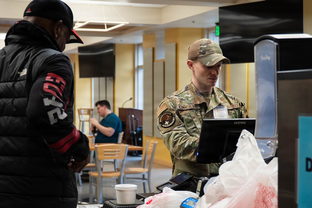 A Recipe for Readiness: JBER Highlights Nutritional Medicine Flight