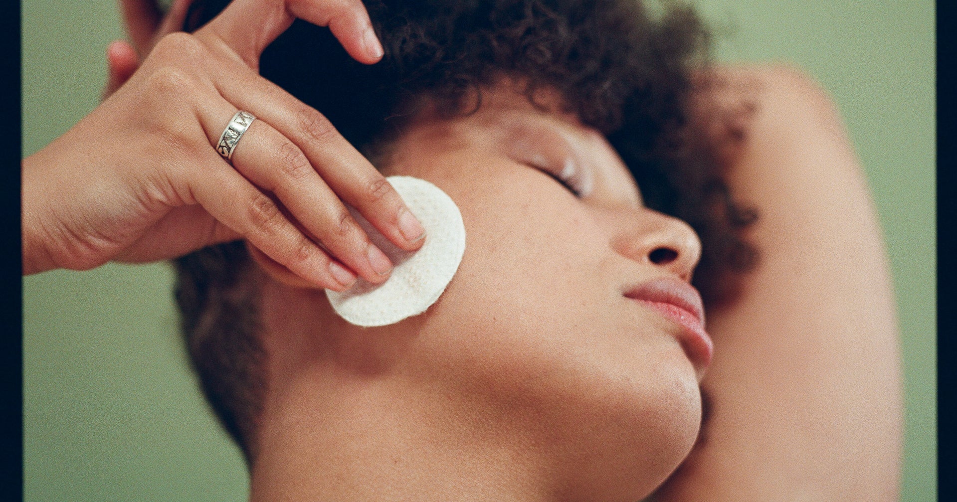 Dermatologist Tips To Cleansing Your Skin The Right Way