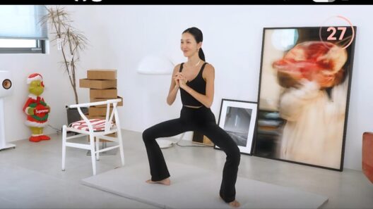 Former ballet dancer Yoon Hye-jin demonstrates the grand plie pulse move on her YouTube channel. Captured from YouTube