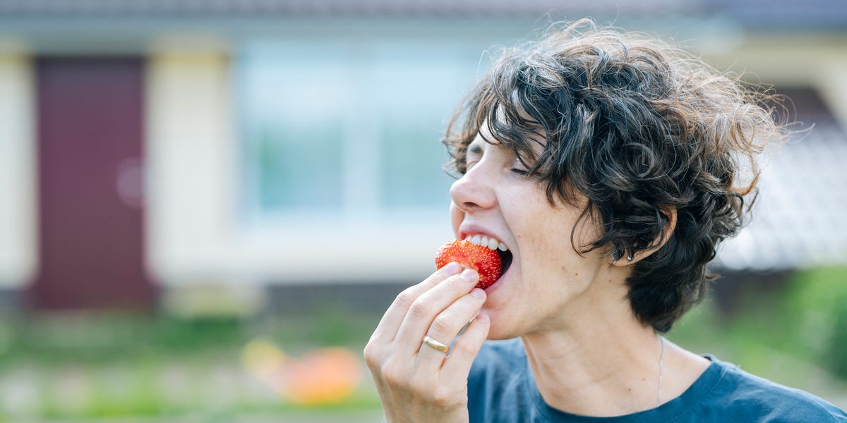 14 Foods With More Vitamin C Than an Orange, Per Dietitians