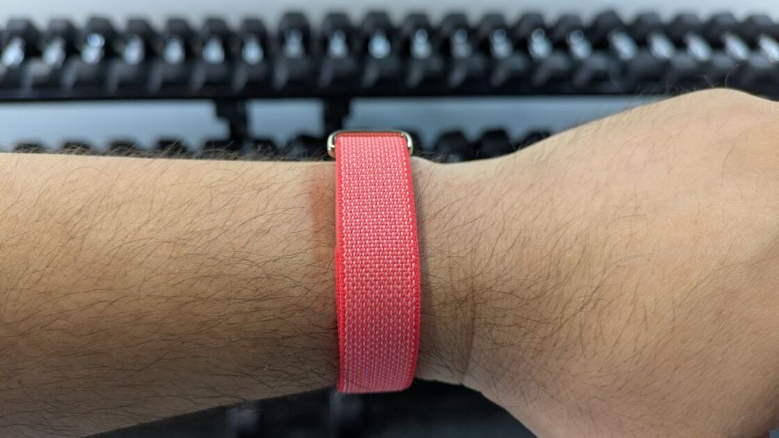 Fitbit Air vs. Oura Ring: Wrist or Finger for the Future of Wellness?