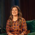 Kelly Clarkson’s Low-Key Beauty Routine Includes This Surprisingly Cheap Highlighter