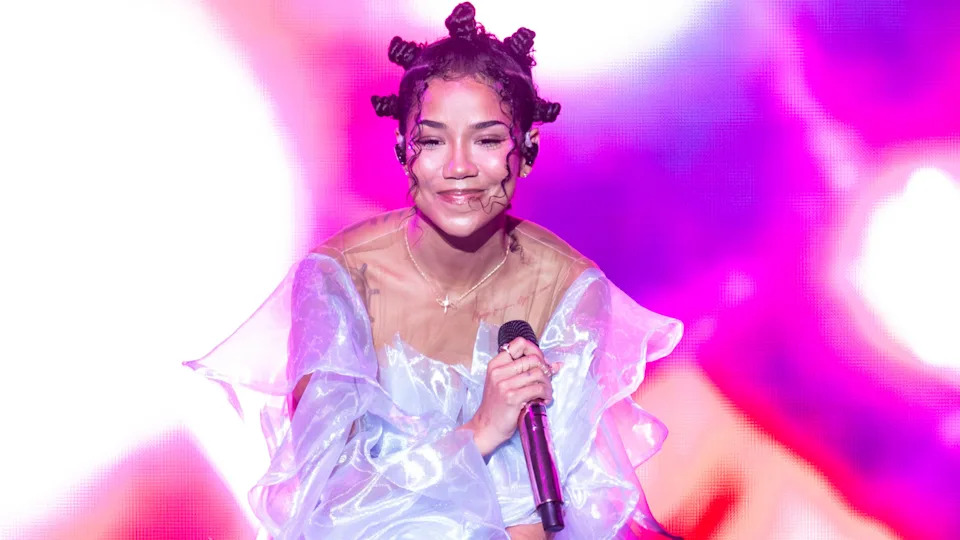 Jhené Aiko Leads an All-Star Lineup for Miami's Jazz in the Gardens Festival