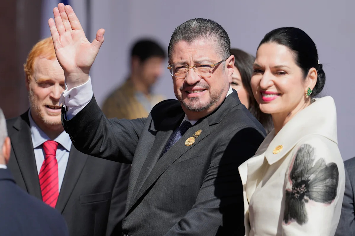 Costa Rica's leader to keep immunity as minister in his successor's government in face of legal woes