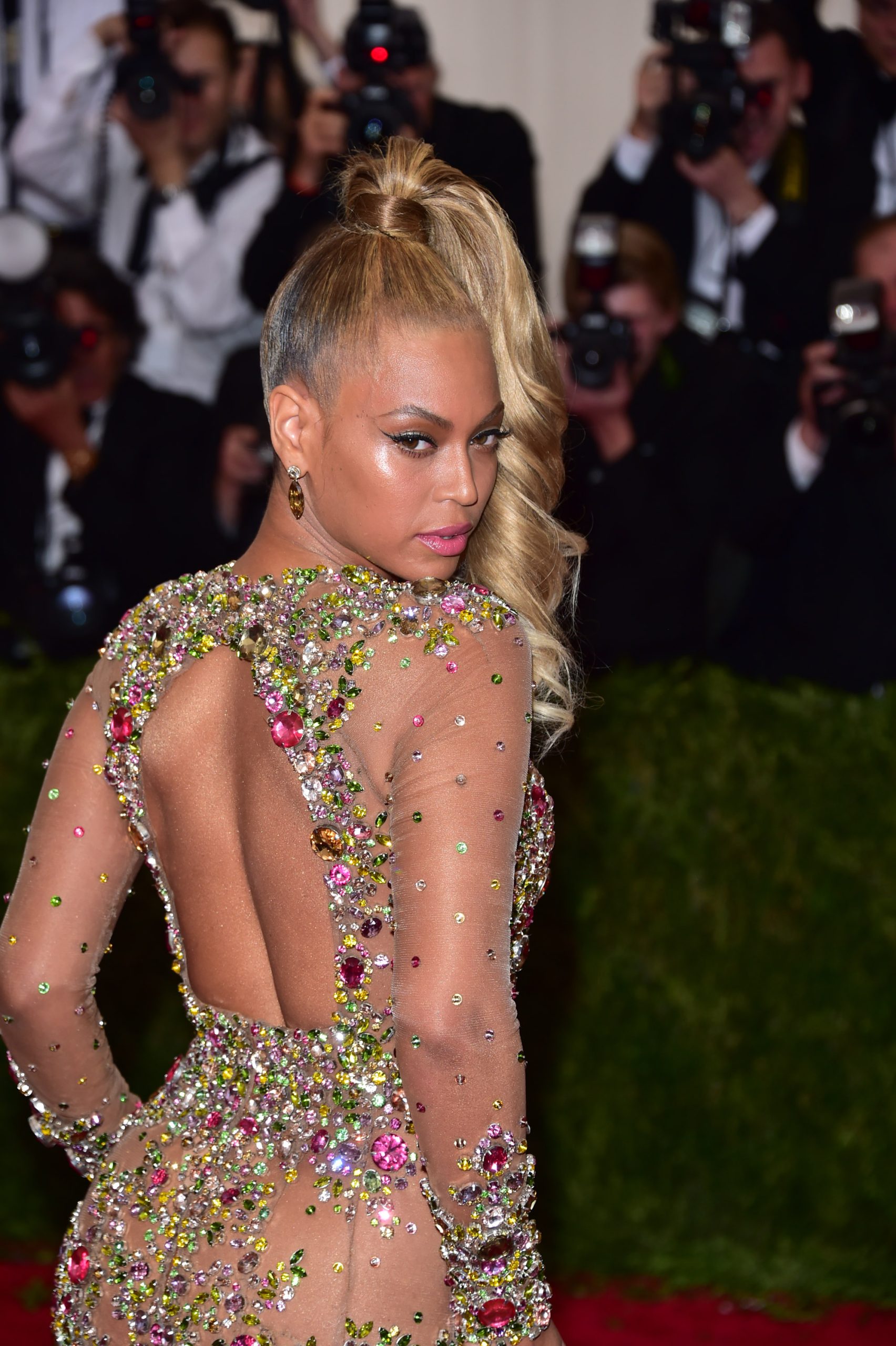 Our Favorite Met Gala Beauty Looks Of All Time