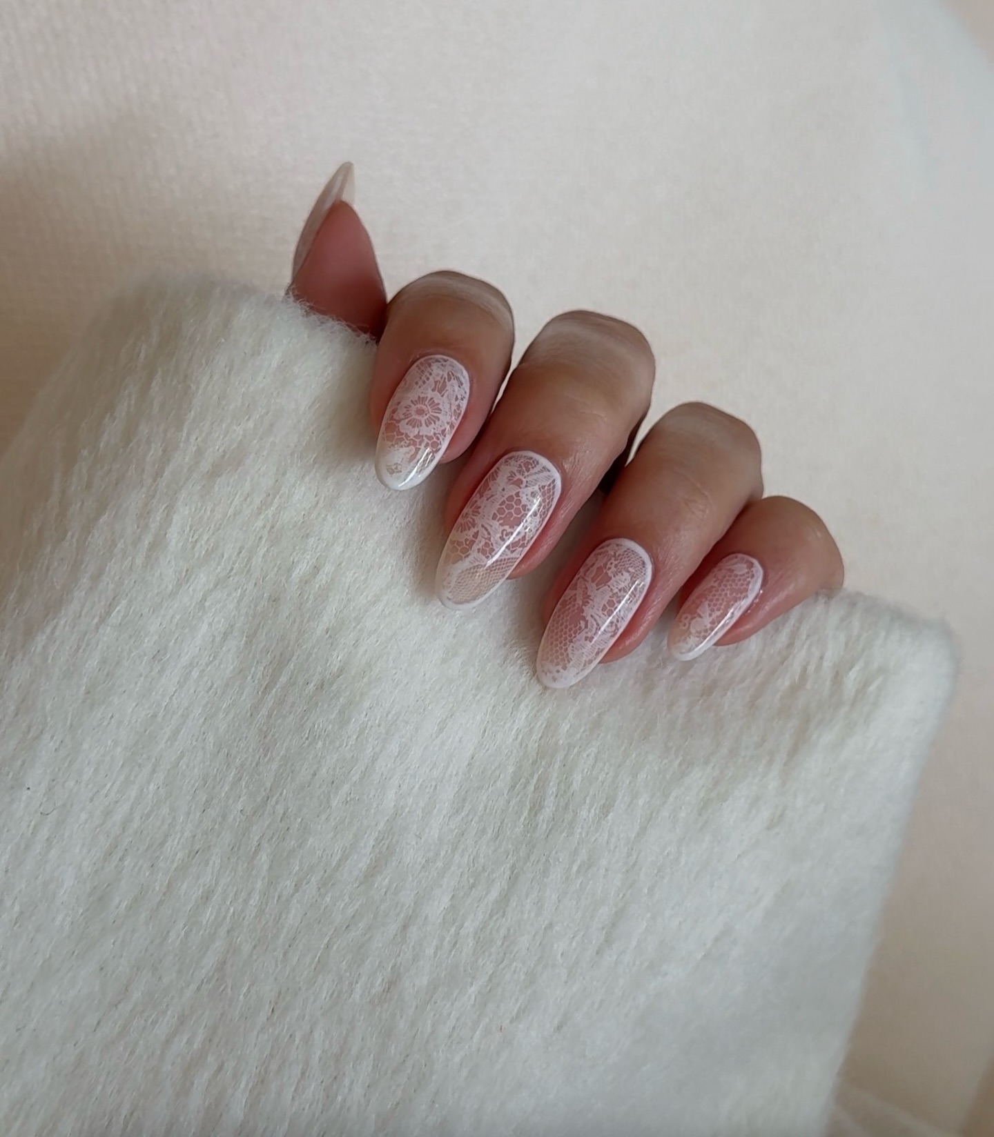 white nail ideas 