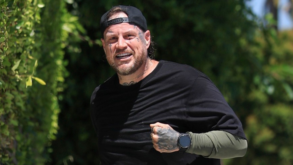 Jelly Roll Goes Jogging in Los Angeles as He Continues His Weight Loss Journey - Just Jared - Celebrity News and Gossip