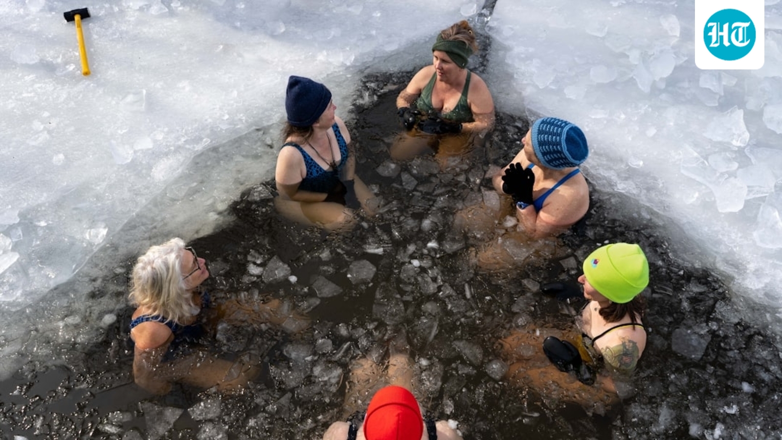Are ice baths and cold showers actually good for you? Health coach breaks down the viral wellness trend