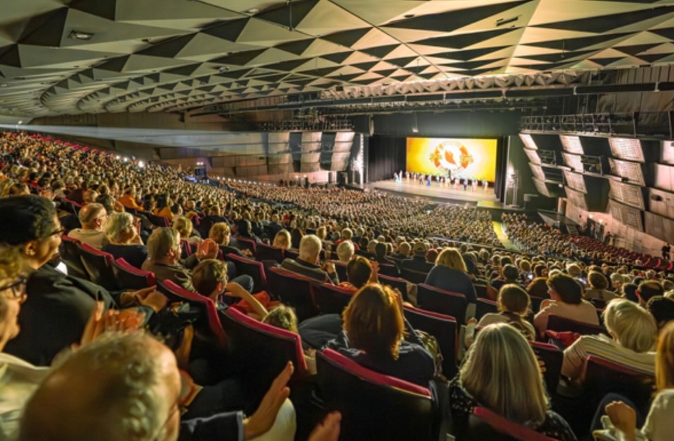 'Absolutely Gorgeous': Shen Yun Brings Beauty, Tradition, and Hope to Stamford
