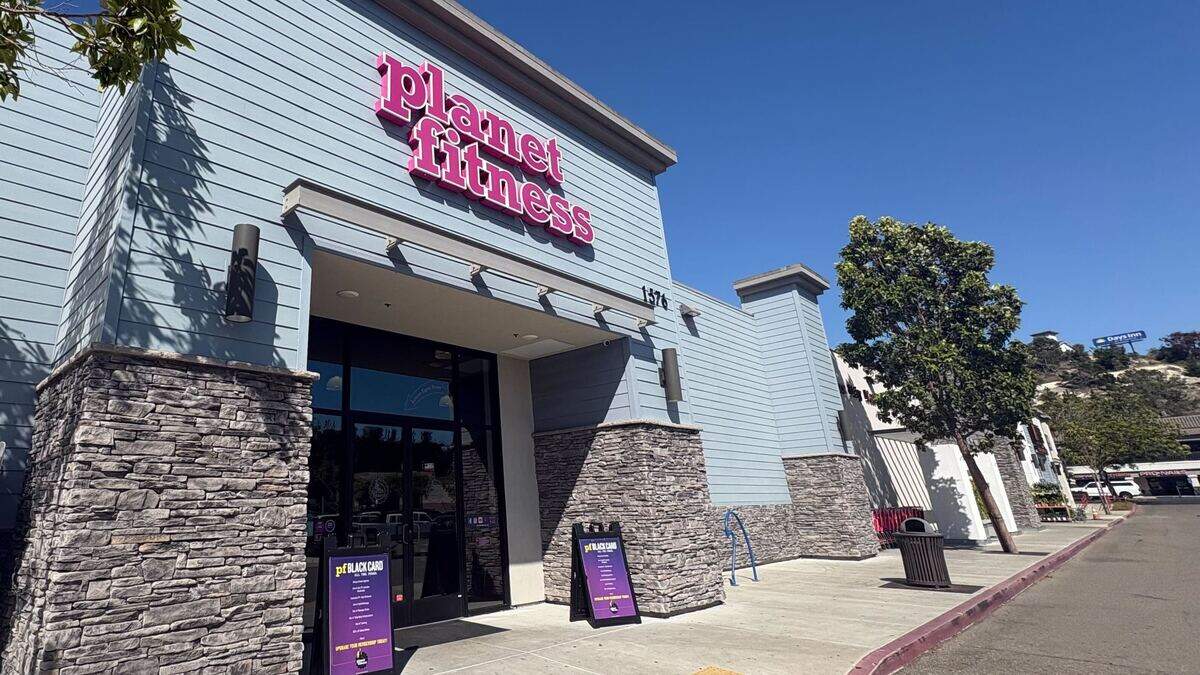 8 women sue SLO County CA gym where man filmed them naked