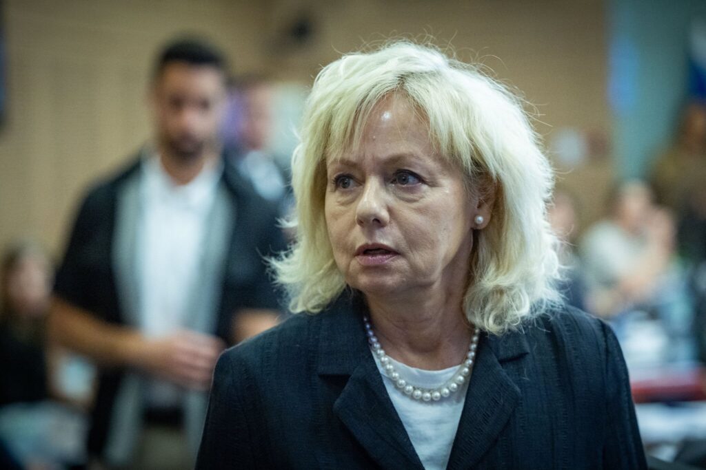 Coalition turns Gotliv hearing into attack on AG, who opposes immunity for Likud MK